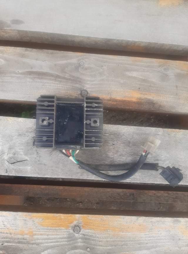 Malaguti Blog / Centro feszültség szabályzó