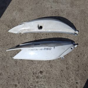 Kymco Xciting ülés alatti idom