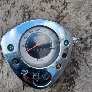 Honda kukac , Nes km óra , műszerfal